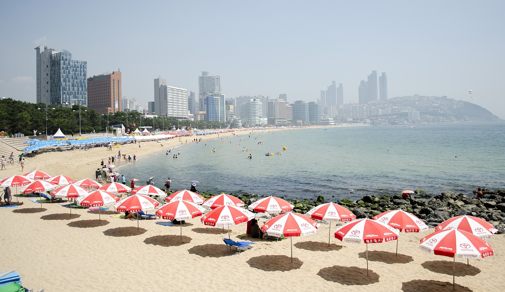 Busan səyahət bələdçisi: çimərliklər, Kamçon kəndi və Caqalçi bazarı