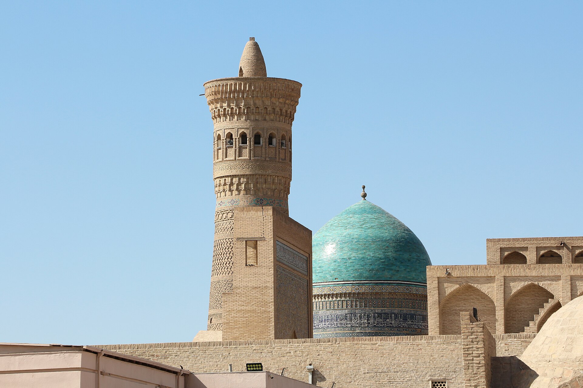 Buxara səyahət bələdçisi: Poyi-Kalon, Ark qalası və Ləbi-Hovuz