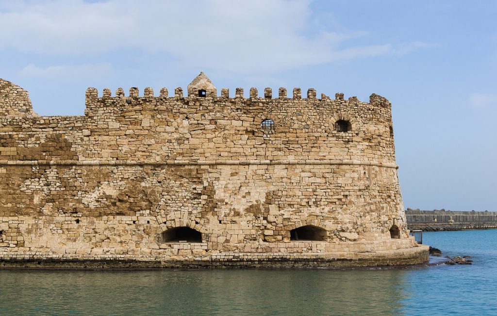İraklion səyahət bələdçisi: Knos sarayı, Venesiya limanı və Krit sahilləri
