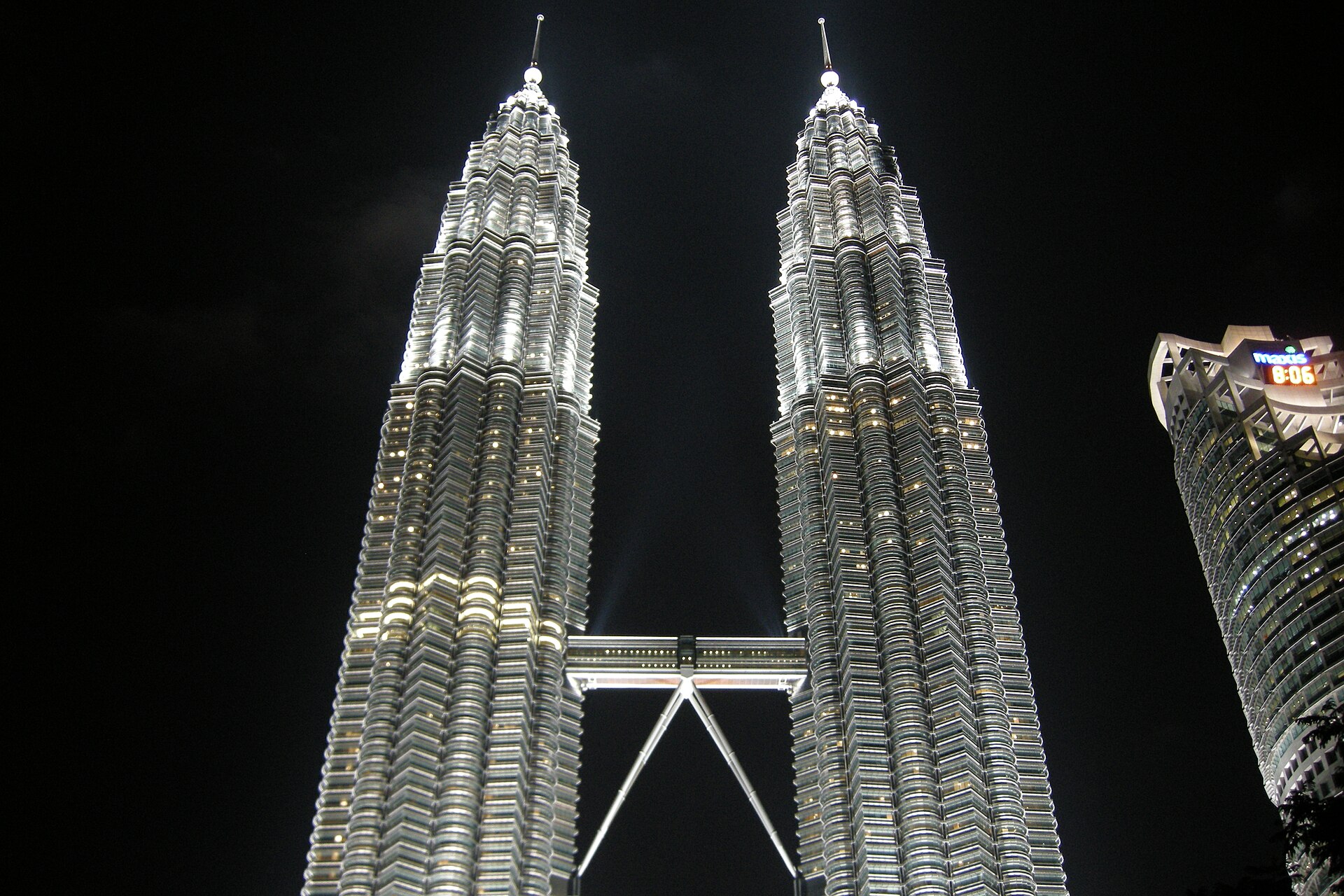 Kuala-Lumpur səyahət bələdçisi: Petronas, Batu mağaraları və halal Asiya