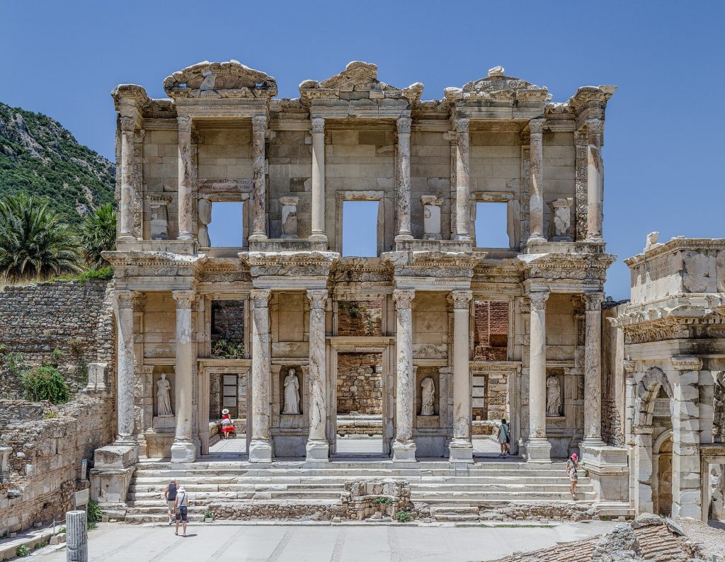 Kuşadası yaxınlığında Efes
