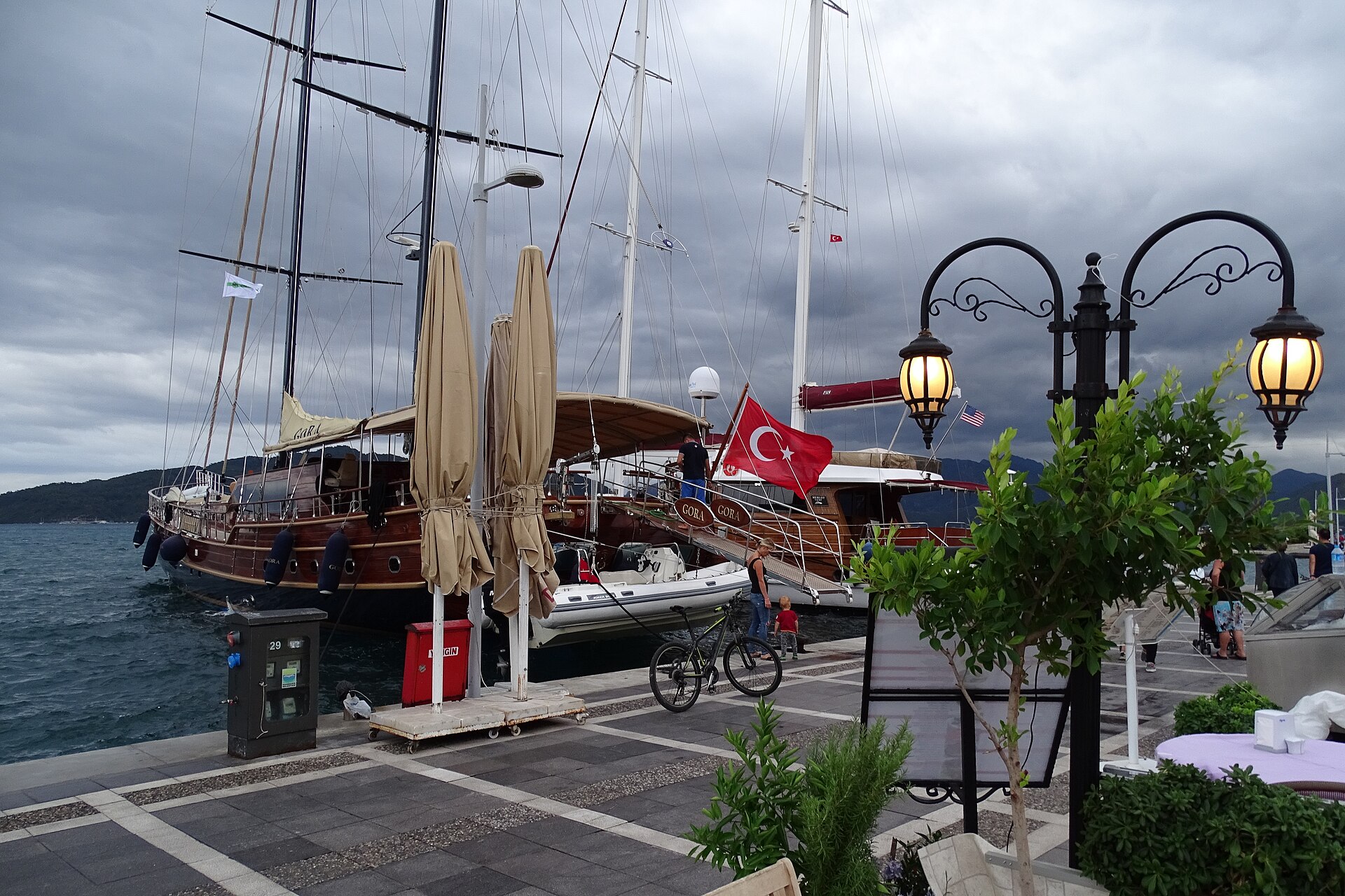 Marmaris səyahət bələdçisi: körfəz, İçmeler, Dalyan turu və Rodos