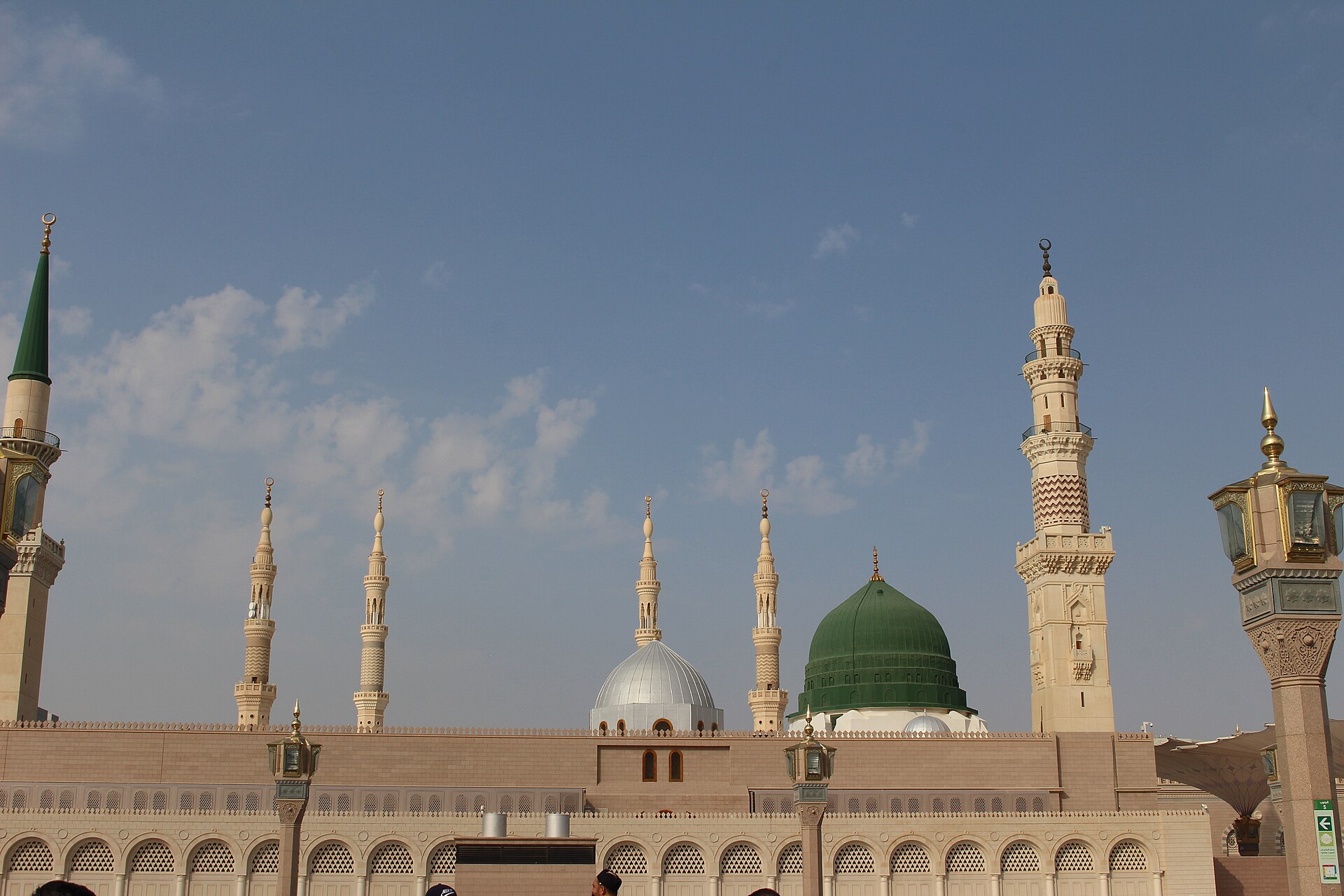 Mədinə səyahət bələdçisi: Məscidün-Nəbəvi, Quba və Uhud