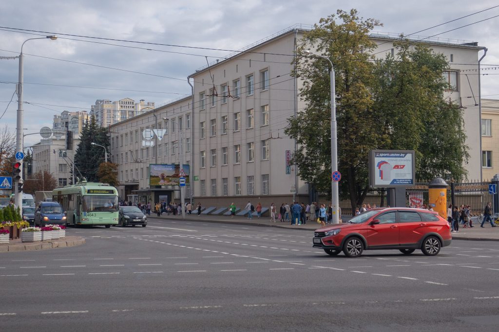 Minsk gezi rehberi: Bağımsızlık caddesi, Mir kalesi ve vizesiz giriş