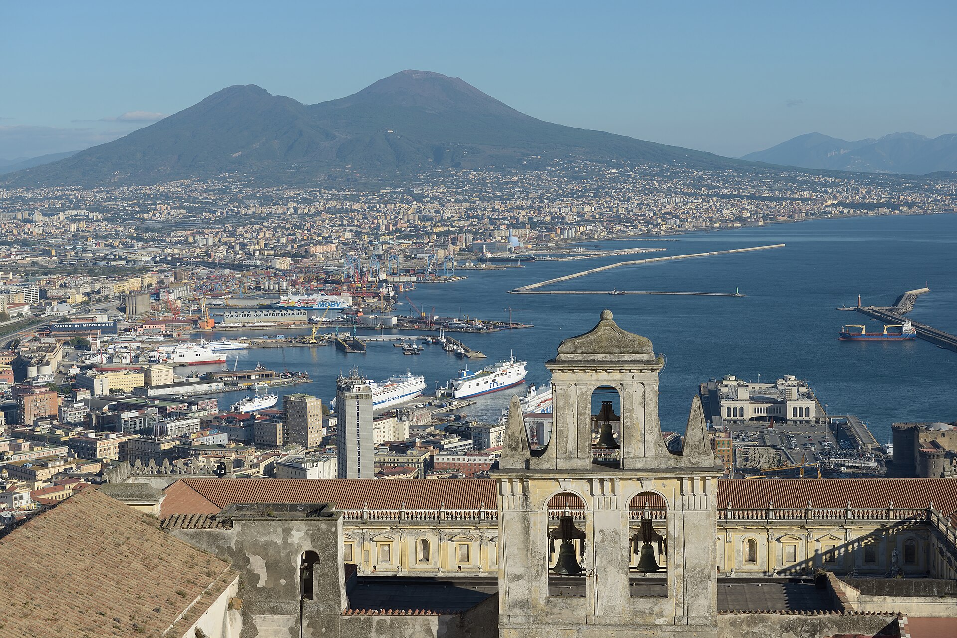 Napoli gezi rehberi: eski şehir, pizza, Pompeii ve Vezüv