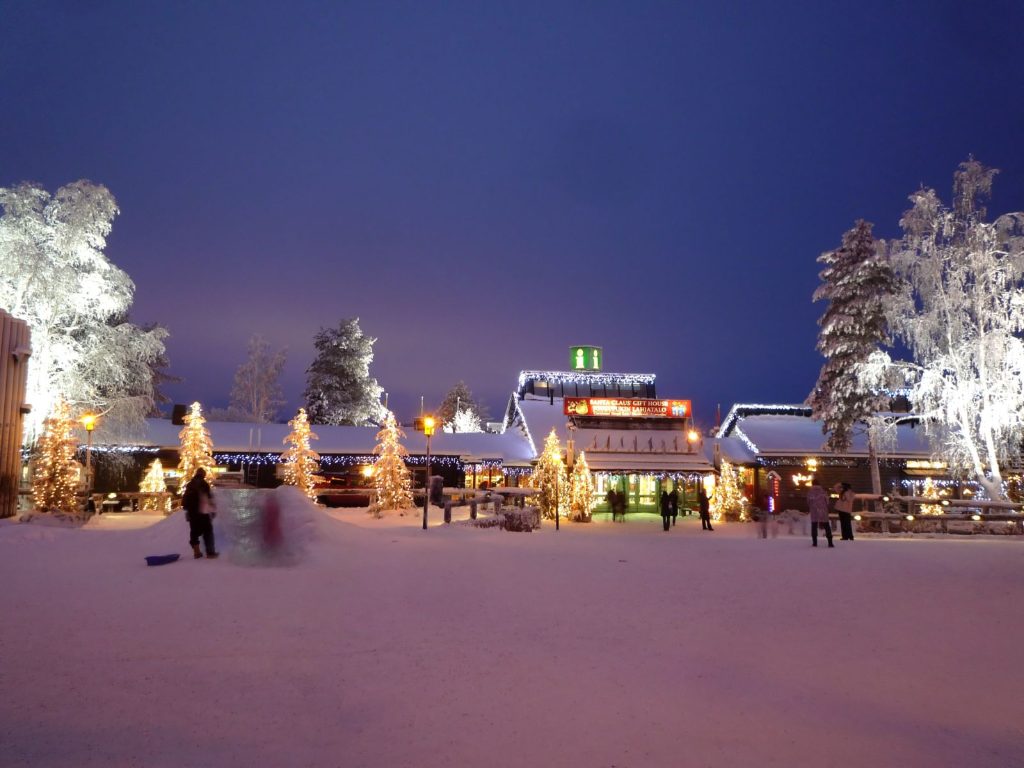 Rovaniemi travel guide: the Santa Claus village, the northern lights and the winter tours