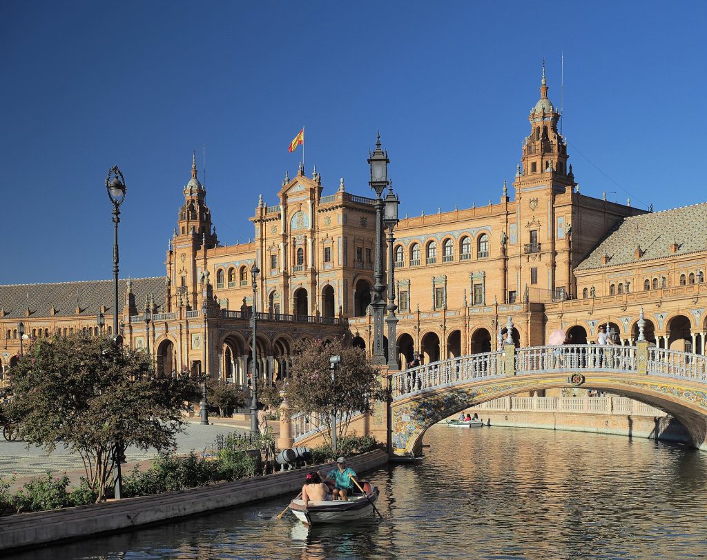 Seville travel guide: the Alcazar, the Giralda, flamenco and the Andalusia route