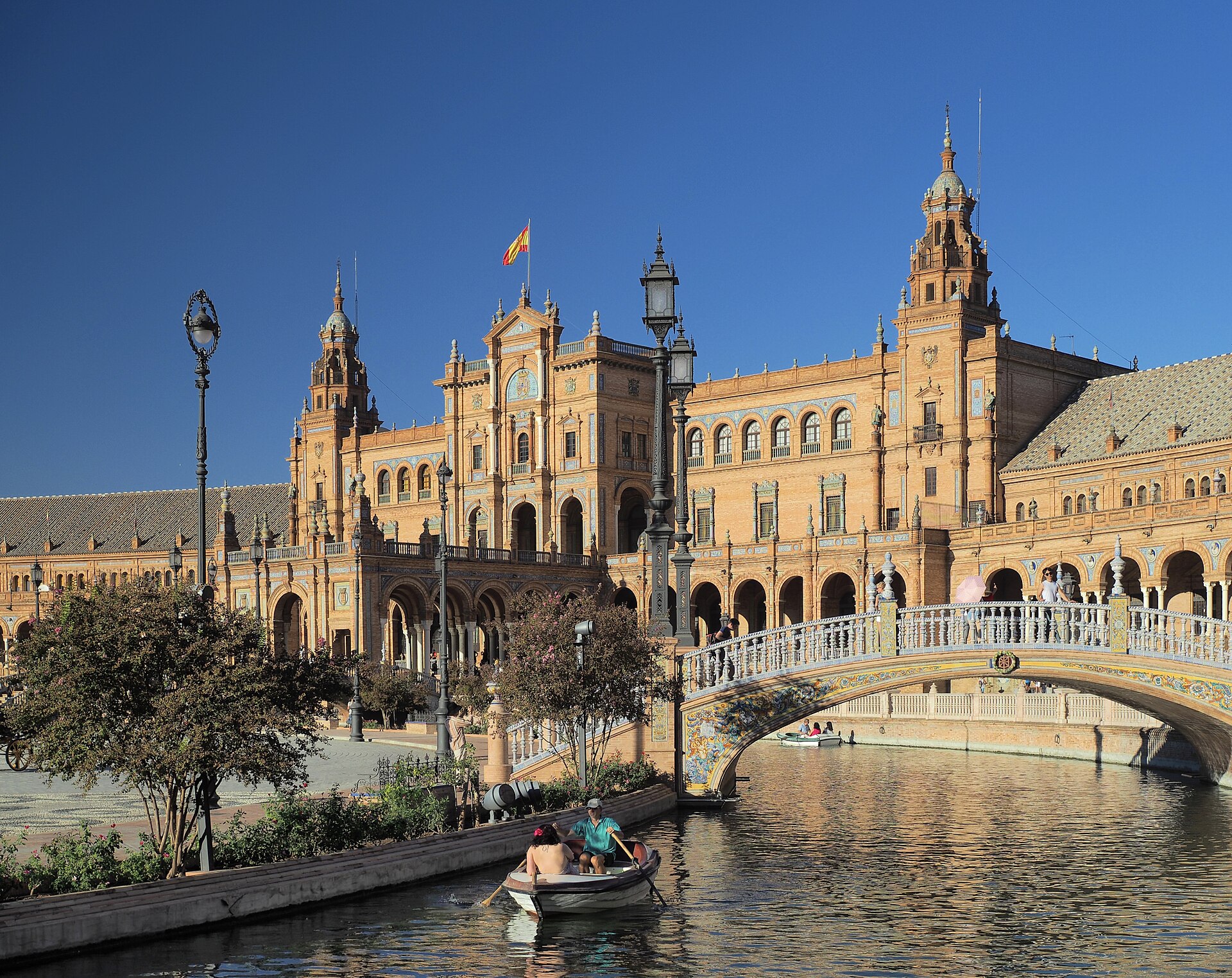 Sevilla gezi rehberi: Alcazar, Giralda, flamenko ve Endülüs güzergâhı
