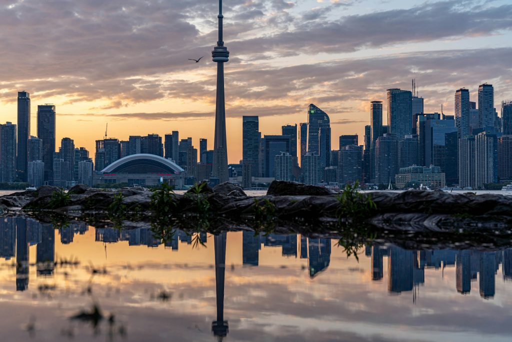 Toronto şəhəri və CN Tower — Kanada vizası