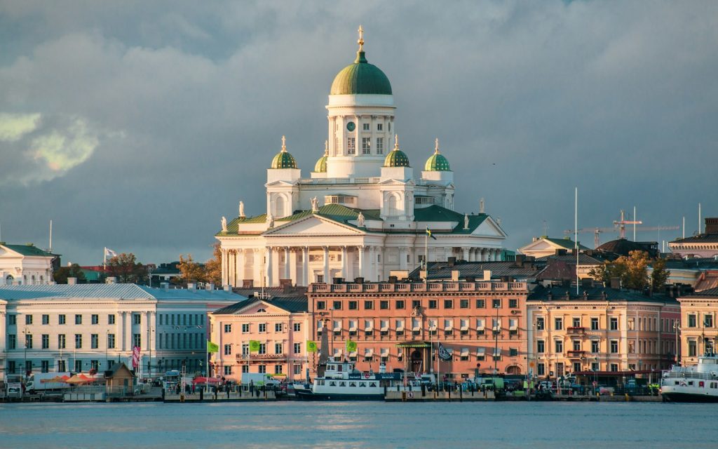 Helsinki kafedralı və liman sahili — Finlandiya vizası