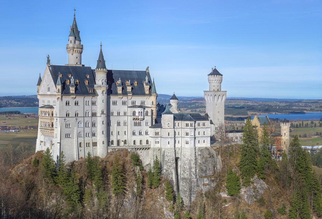 Germany travel guide: the cities, the trains, the food and the season