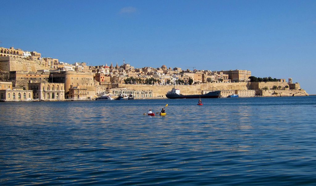Malta səyahət bələdçisi: Valletta, Mdina, Qozo, Komino Mavi laqunu və avtobusla bütöv ada