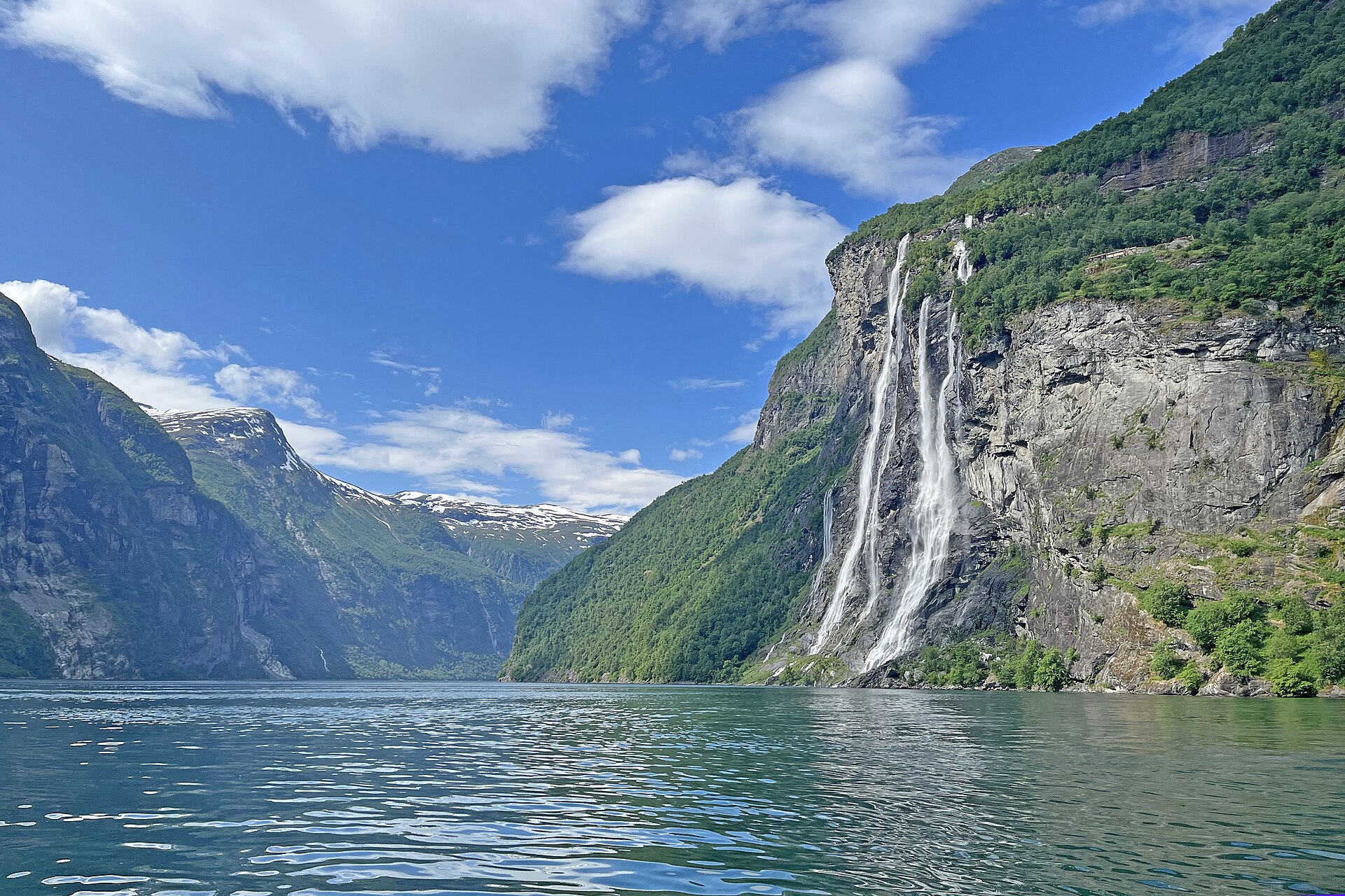 Norveç səyahət bələdçisi: fyordlar, Bergen, Flåm dəmir yolu, Lofoten və şimal işıqları