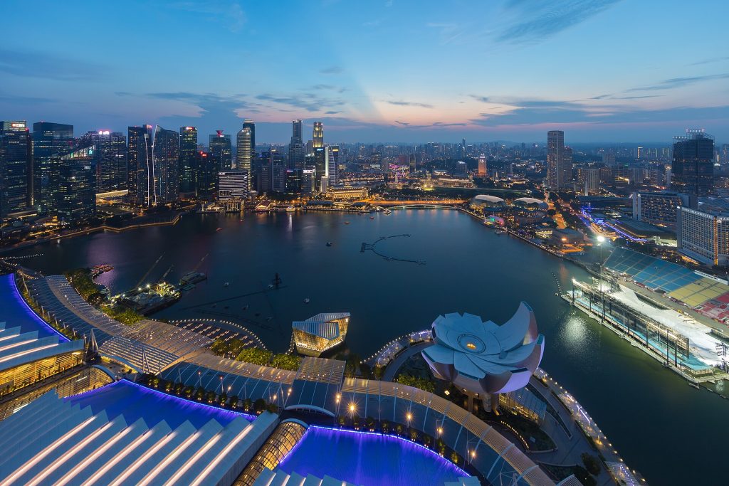 Sinqapur səyahət bələdçisi: Marina Bay, Gardens by the Bay, Sentosa, hawker mərkəzləri və 96 saatlıq tranzit
