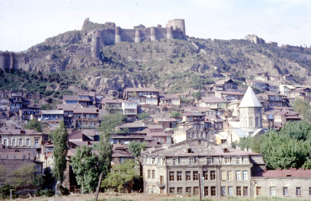 Gürcüstana viza lazım deyil: Tbilisinin köhnə şəhəri və Narikala qalası