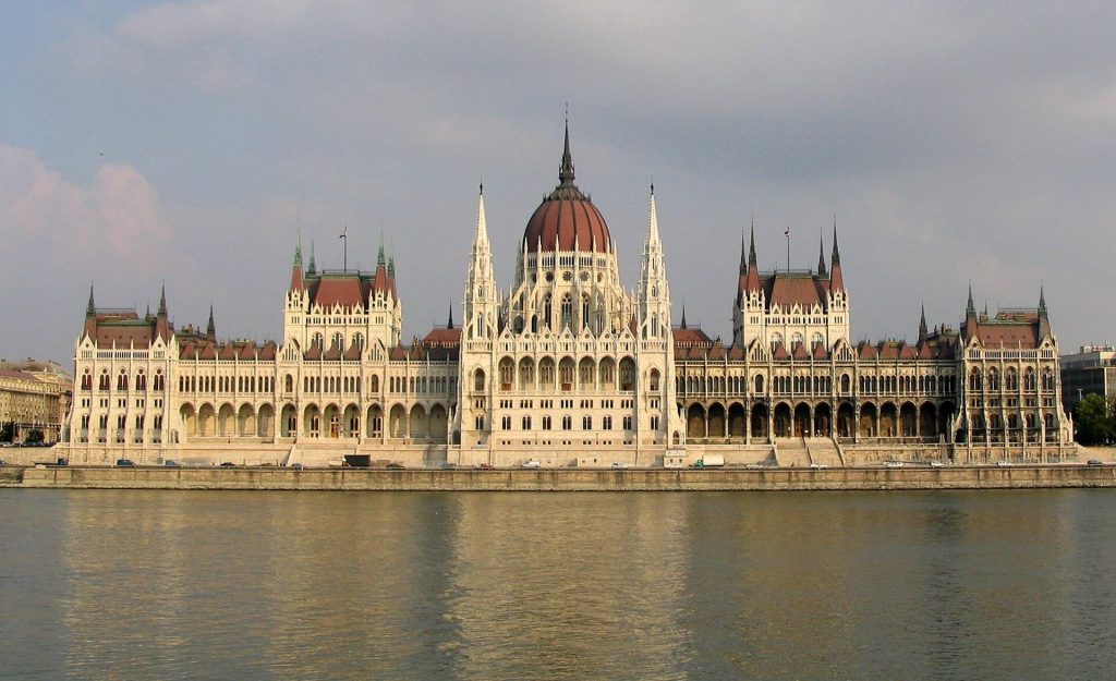 Macaristan vizesi BLS merkezinden alınıyor: Budapeşte, Parlamento binası ve Tuna