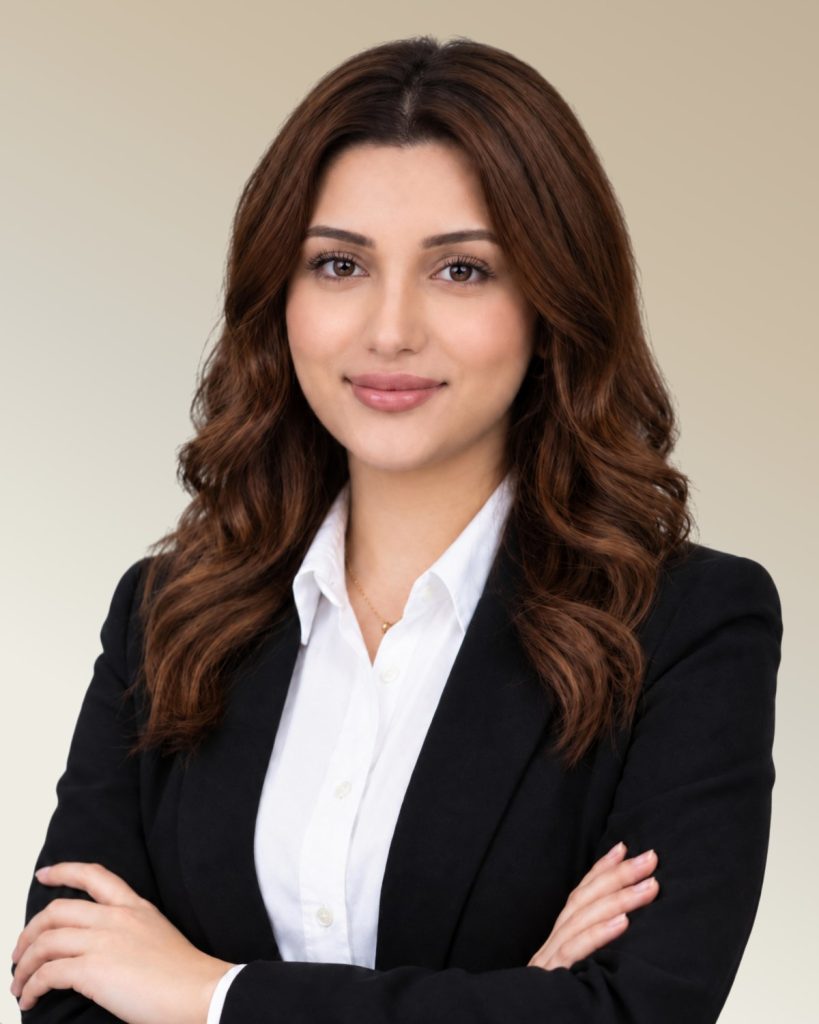 Mədinə Xəlilova — Viza.az komandası