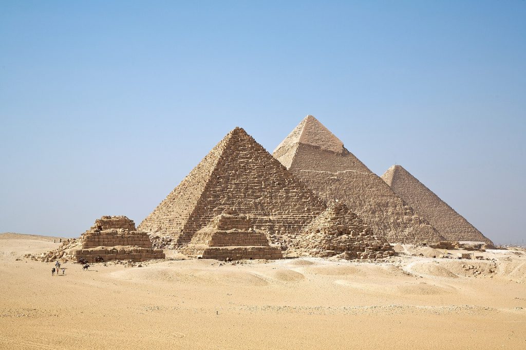 Mısır vizesi sınırda ve çevrimiçi: Giza piramitleri, Kahire